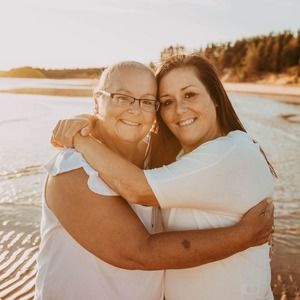 Meet your Posher, Crystal